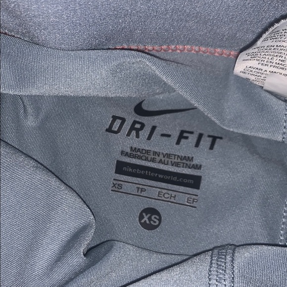 Nike running shorts - Picture 2 of 3